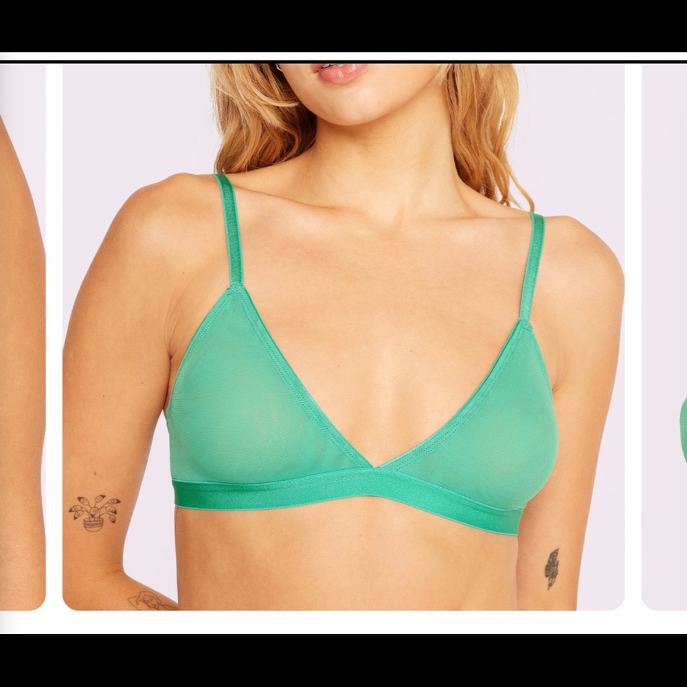 Set of 2 parade bralettes size small
